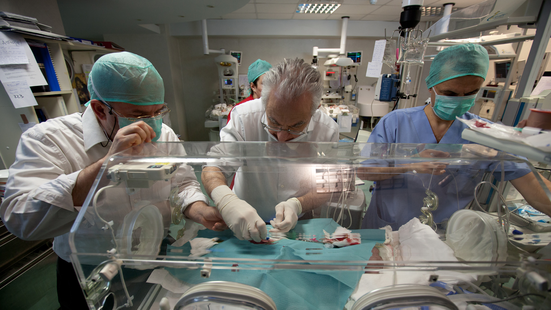 Fotografie din Secția de Terapie Intensivă Nou-născuți Marie Curie
